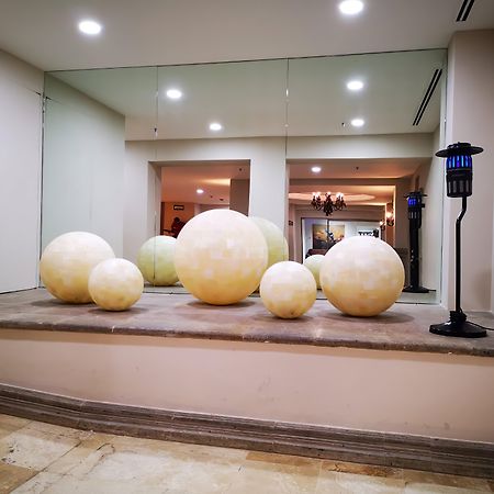 Holiday Inn Reynosa Zona Dorada Buitenkant foto