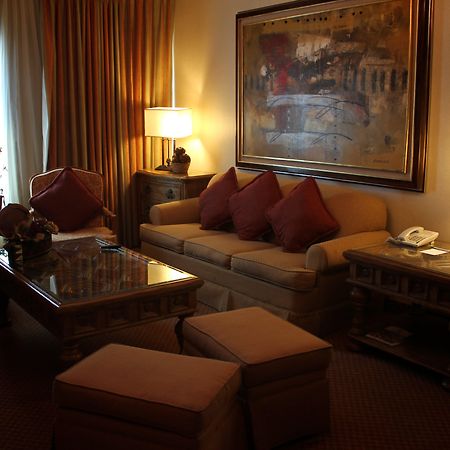 Holiday Inn Reynosa Zona Dorada Buitenkant foto