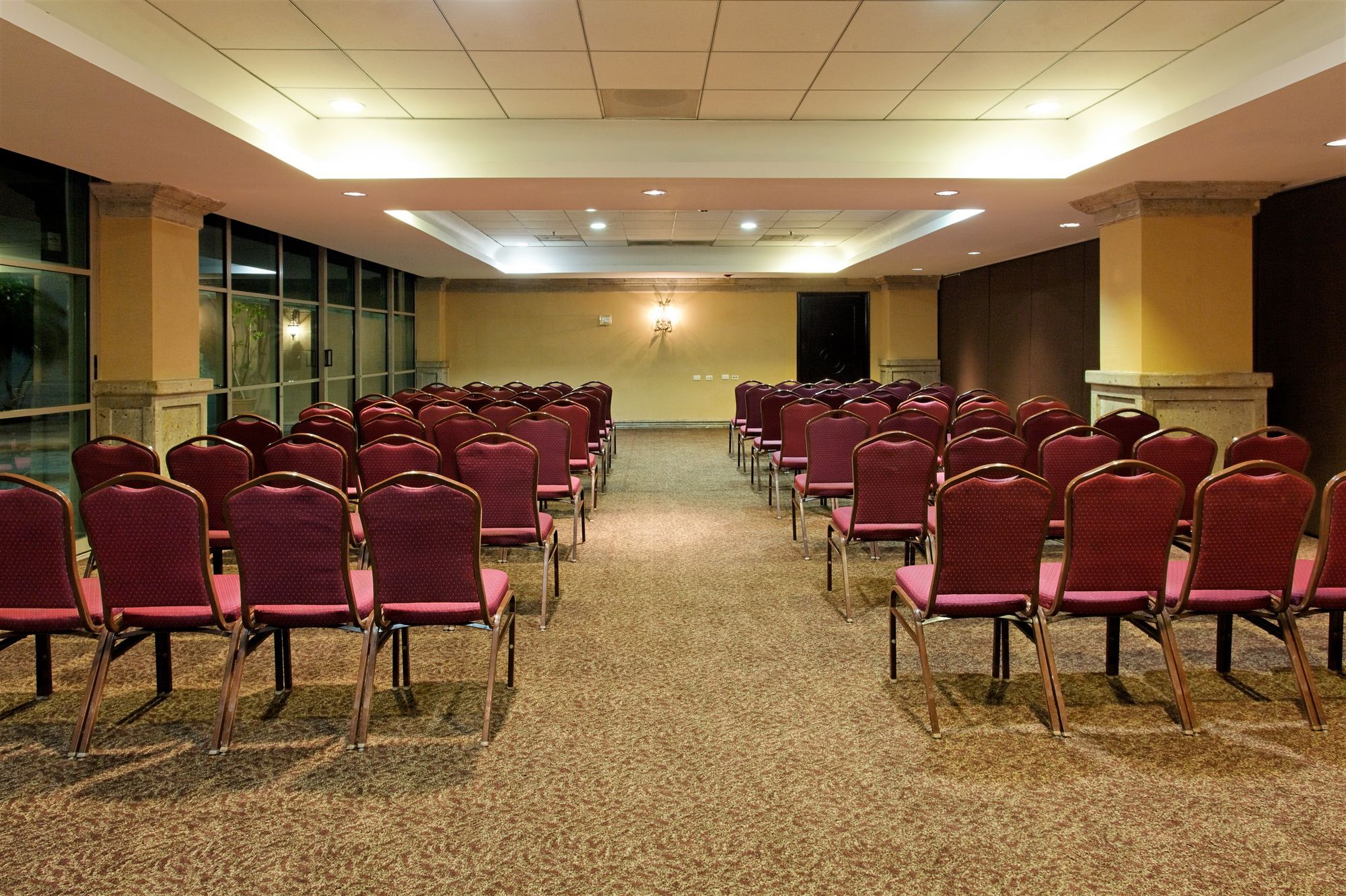 Holiday Inn Reynosa Zona Dorada Buitenkant foto