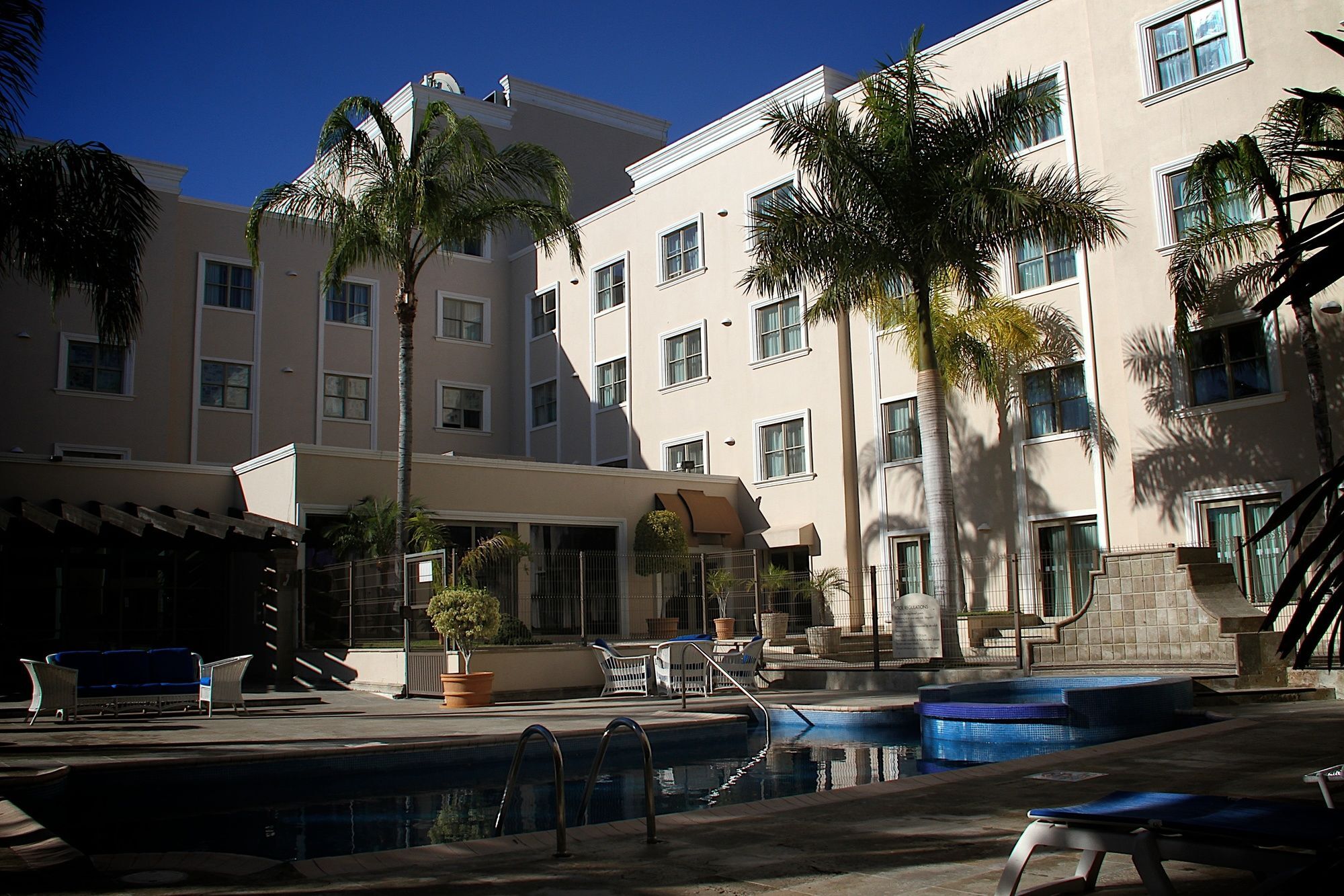 Holiday Inn Reynosa Zona Dorada Buitenkant foto